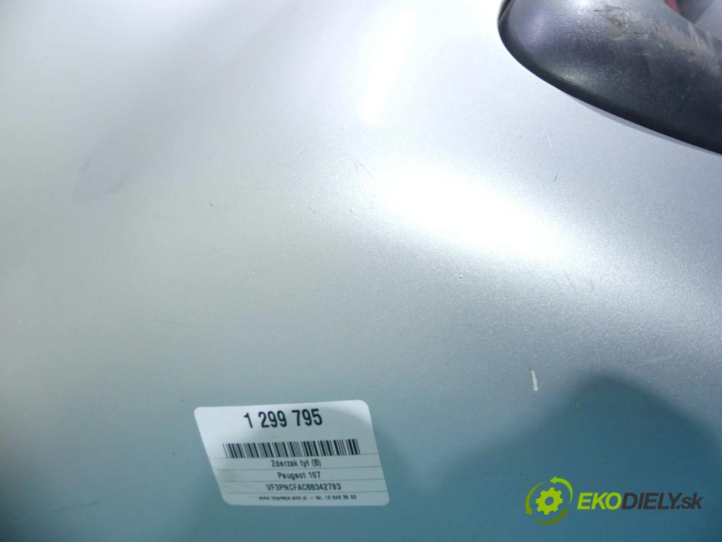 Peugeot 107 1.0 68 hp manual 50 kW 998 cm3 5- nárazník zadní