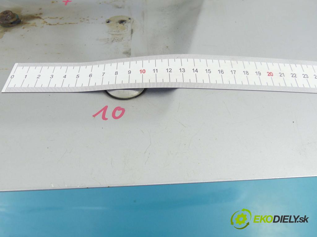 Daewoo Nubira II 1999-2003 1.6 16v 106 hp manual 77,8 kW 1598 cm3 4- zadní kufrové dveře  (Zadní kapoty)