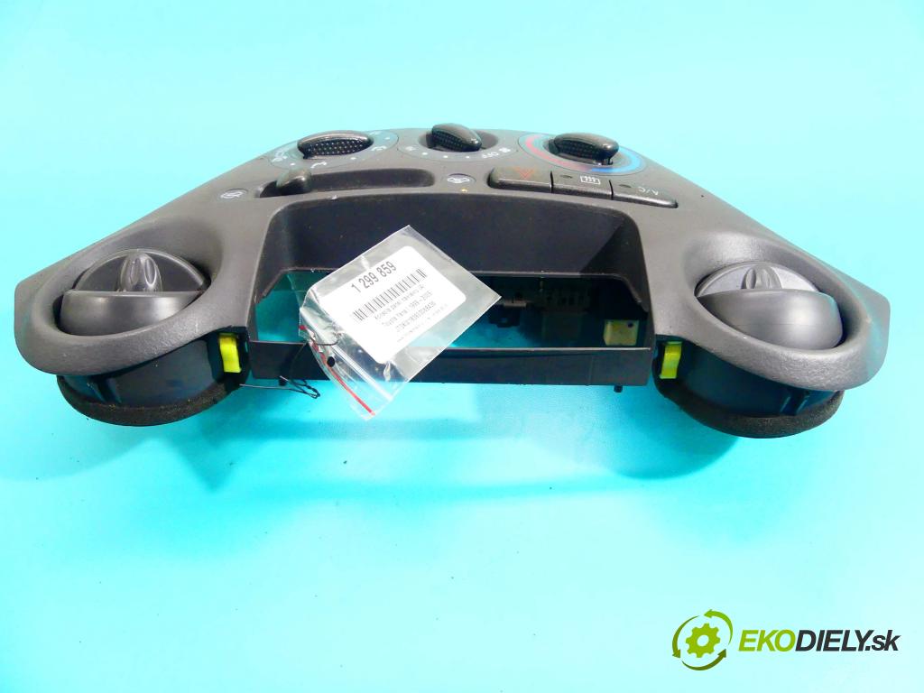Toyota Yaris I 1999-2005 1.3 vvti 86 HP manual 63 kW 1299 cm3 5- panel kúrenia 758268-701D