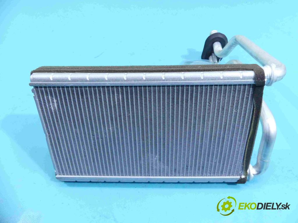 Honda CR-V III 2006-2011 2.2 i-DTEC 150 hp manual 110 kW 2199 cm3 5- radiátor MF443150-7987 (Radiátory topení)