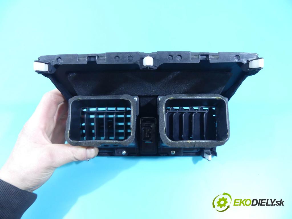 Honda CR-V III 2006-2011 2.2 i-DTEC: 150 HP manual 110 kW 2199 cm3 5- Mřížka: kúrenia stredová 77610-SWA-A020-M1-NH167L (Mriežky kúrenia (fukáre))