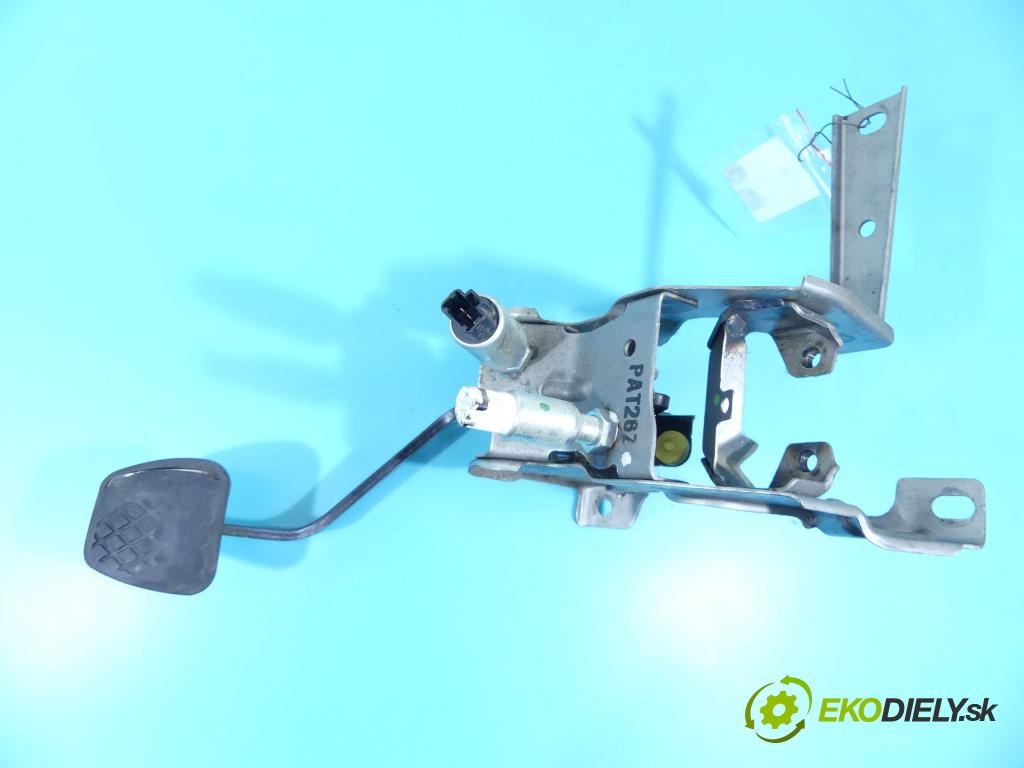 Honda CR-V III 2006-2011 2.2 i-DTEC: 150 HP manual 110 kW 2199 cm3 5- pedále PAT26Z (Pedále)