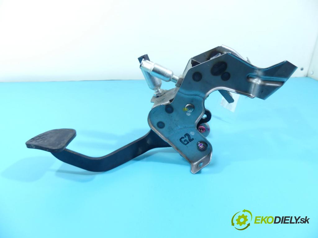 Honda CR-V III 2006-2011 2.2 i-DTEC: 150 HP manual 110 kW 2199 cm3 5- pedále PAT26Z (Pedále)