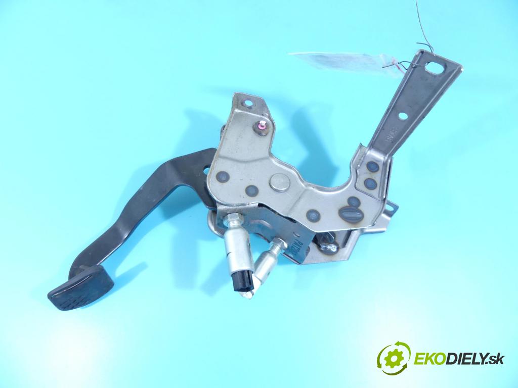 Honda CR-V III 2006-2011 2.2 i-DTEC: 150 HP manual 110 kW 2199 cm3 5- pedále PAT26Z (Pedále)