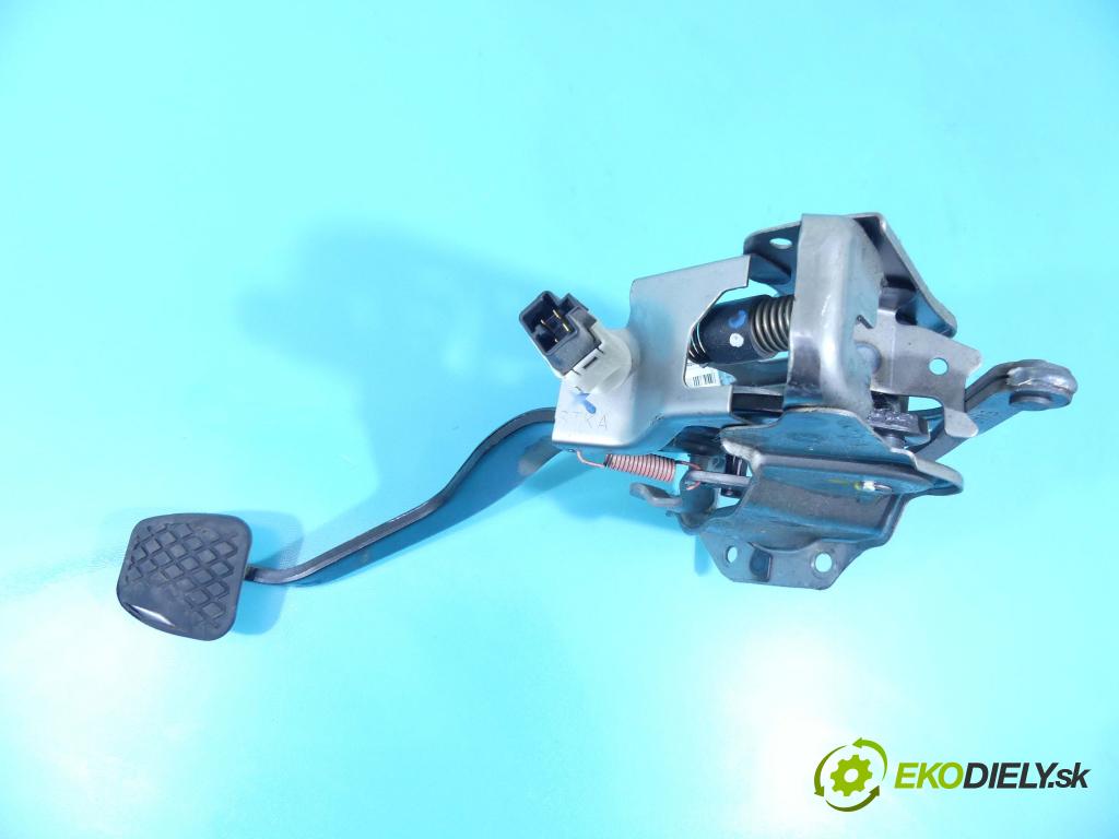 Honda CR-V III 2006-2011 2.2 i-DTEC: 150 HP manual 110 kW 2199 cm3 5- pedále  (Pedále)