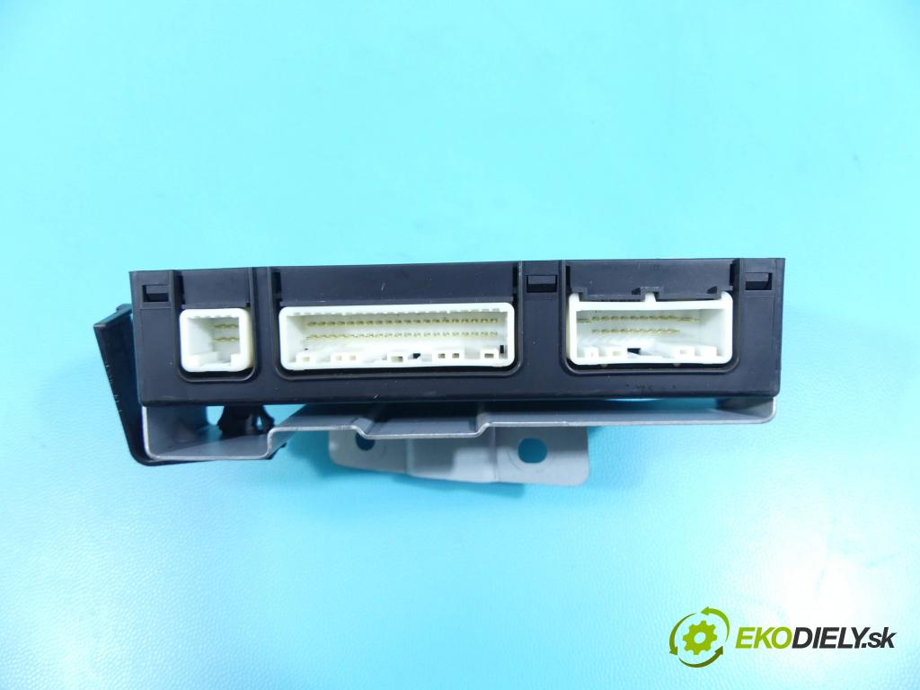 Suzuki Kizashi 2.4 16v 178HP: manual 131 kW 2393 cm3 4- modul riadiaca jednotka 37171-57L01 (Ostatné)