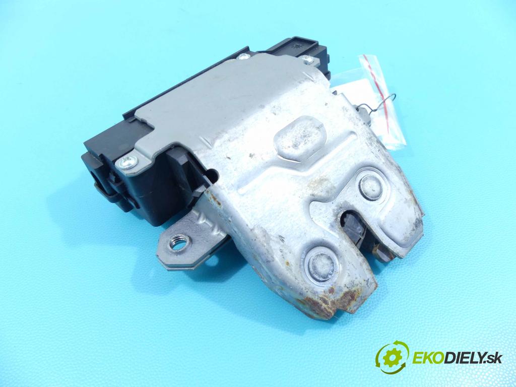 Ford Mondeo Mk4 2007-2014 1.8 tdci 125 hp manual 92 kW 1753 cm3 5- zámek kufrových dveří zadní 