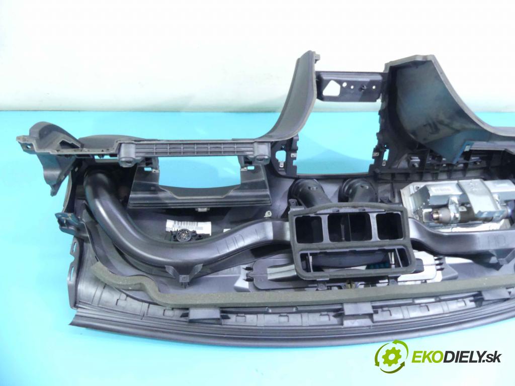Ford Mondeo Mk4 2007-2014 1.8 tdci 125 HP manual 92 kW 1753 cm3 5- kokpit,pristrojová doska rozdeľovacia