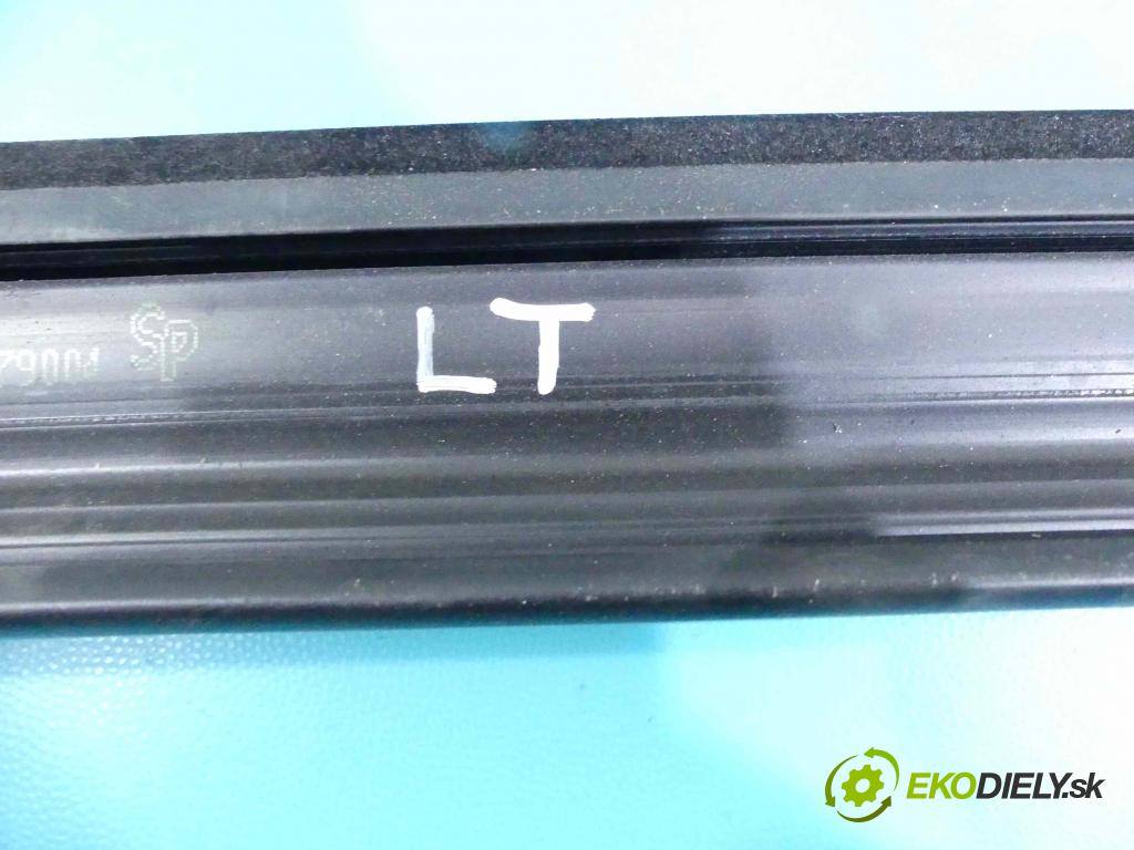 Mercedes GLC coupe X253 2015-2022 2.0 T 211KM automatic 155 kW 1991 cm3 5- Těsnění: dveře zadní levé P379004 (Ostatní)