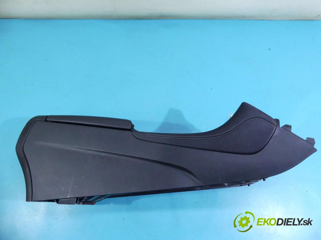 Mercedes GLC coupe X253 2015-2022 2.0 T 211KM automatic 155 kW 1991 cm3 5- operadlo  (Lakťové opierky)