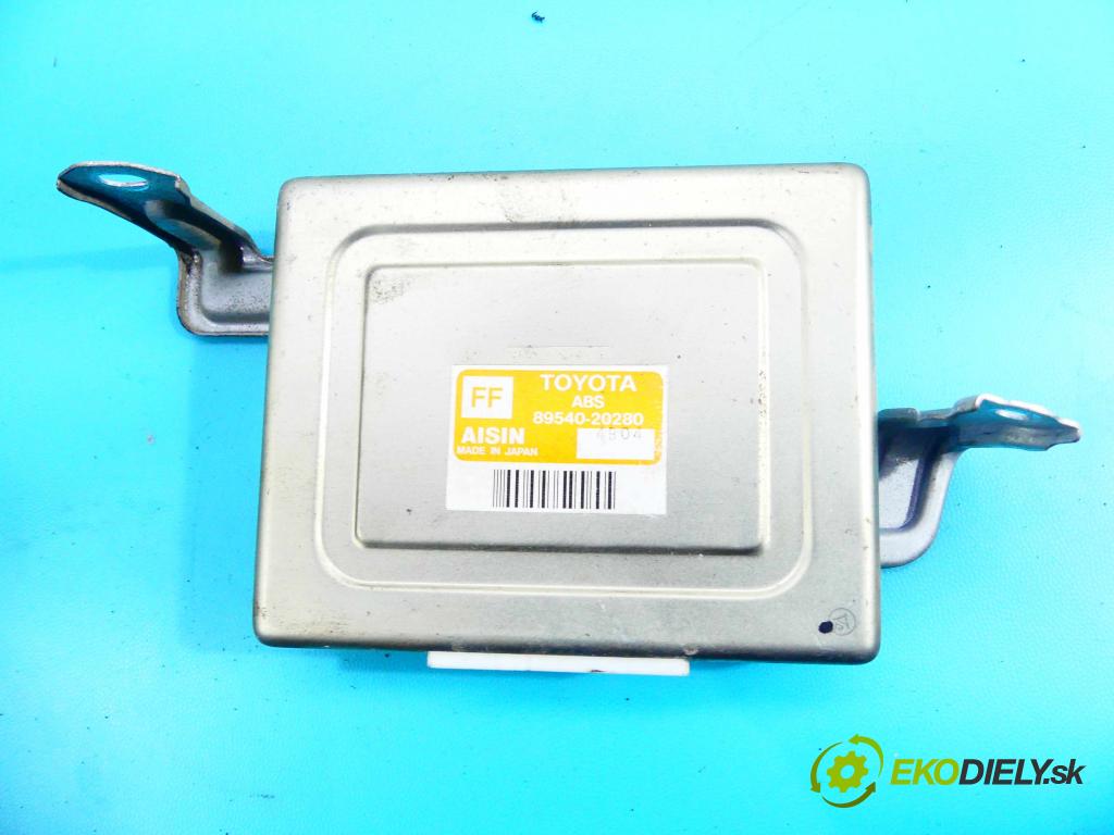 Toyota Carina E 1992-1998 1.6 16v 99 HP manual 73 kW 1587 cm3 5- modul riadiaca jednotka 89540-20280 (Ostatné)