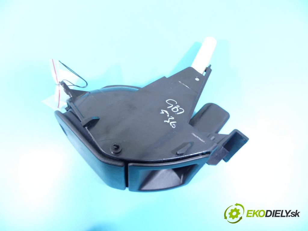 Mercedes ML W163 1997-2005 4.0 CDI V8 250 hp automatic 184 kW 3996 cm3 5- Rukojeť: na napoje: A1636800458 (Úchyty)