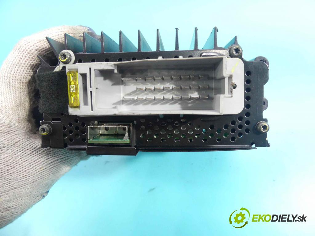 Mercedes ML W163 1997-2005 4.0 CDI V8 250 HP automatic 184 kW 3996 cm3 5- Zesilovač: A1638202789 (Zosilňovače)