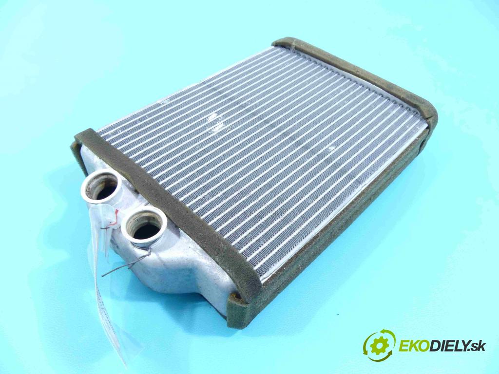 Mercedes ML W163 1997-2005 4.0 CDI V8 250 hp automatic 184 kW 3996 cm3 5- radiátor  (Radiátory topení)