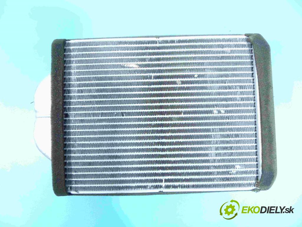 Mercedes ML W163 1997-2005 4.0 CDI V8 250 hp automatic 184 kW 3996 cm3 5- radiátor  (Radiátory topení)