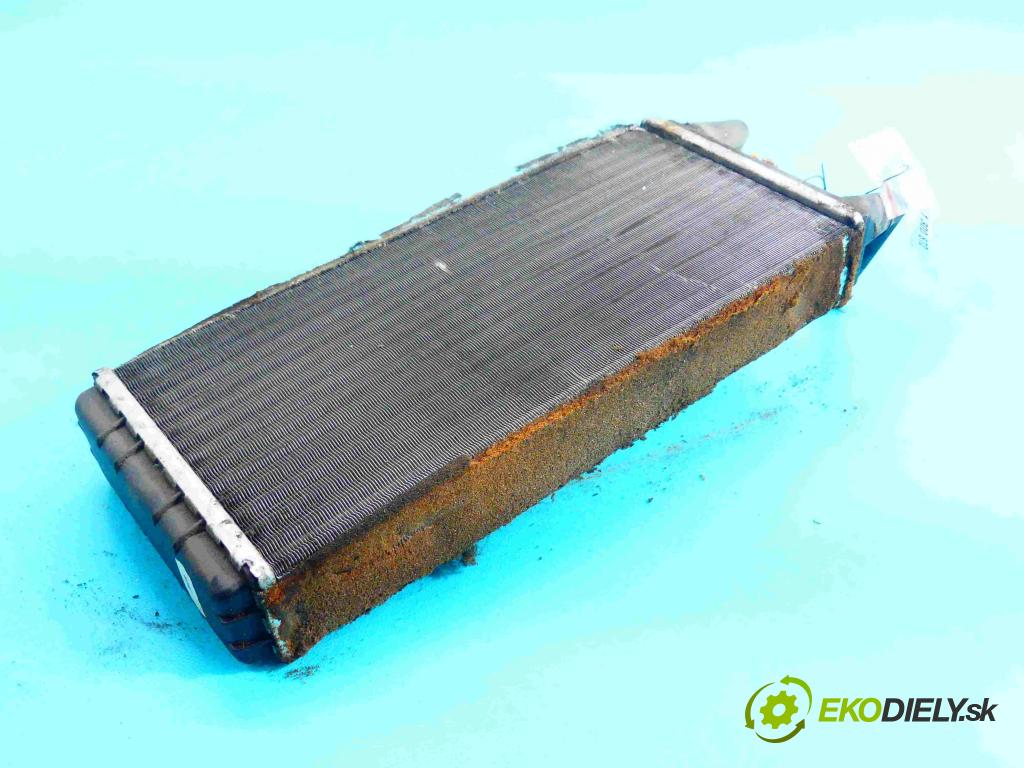 Fs lublin Lublin 2.4 TD 71 hp manual 52 kW 2417 cm3 5- radiátor  (Radiátory topení)