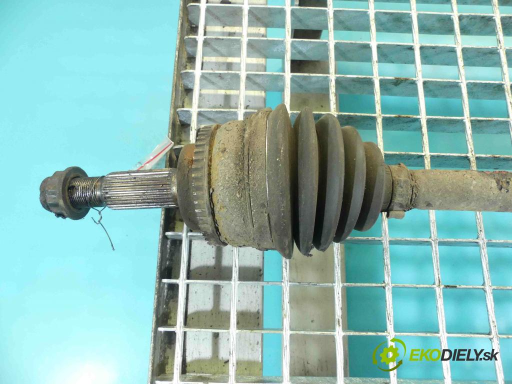 Toyota Corolla E12 2001-2009 1.4 vvti 97KM manual 71 kW 1398 cm3 5- poloos pravé  (Poloosy)