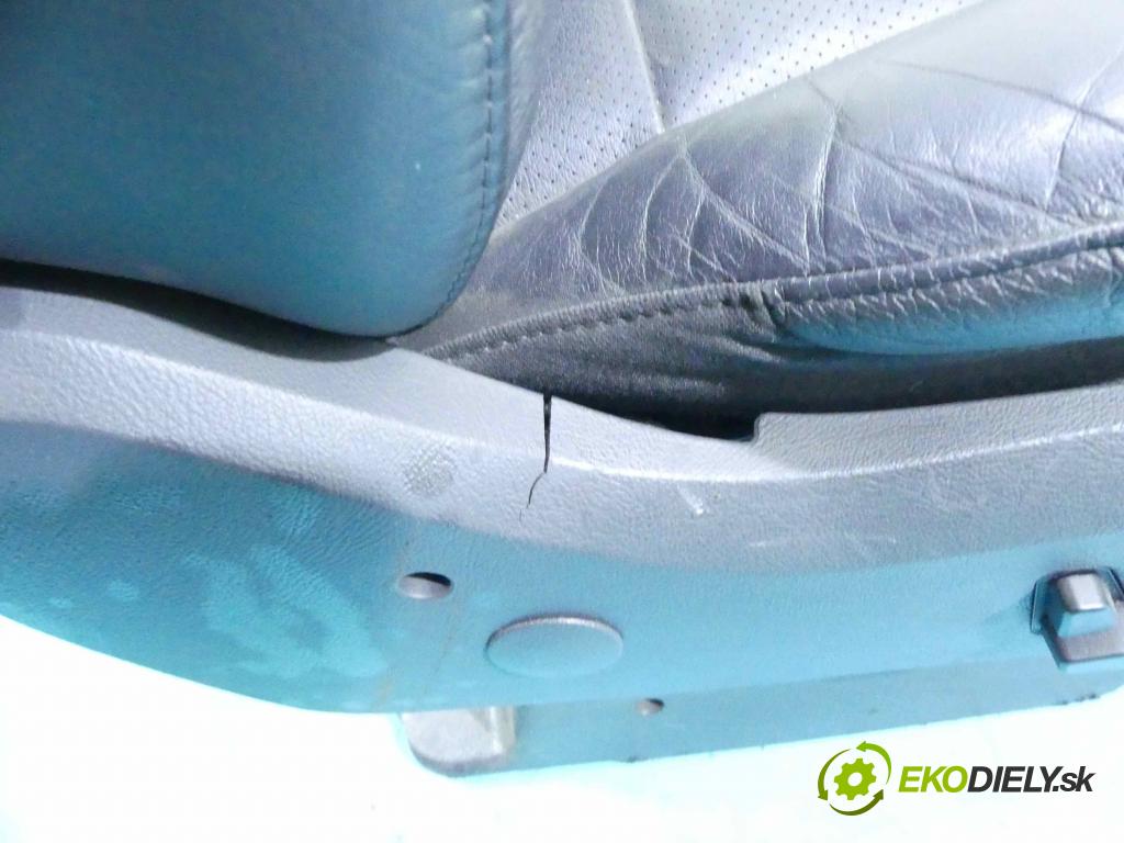 Mercedes ML W163 1997-2005 4.0 CDI V8 250 HP automatic 184 kW 3996 cm3 5- Sedačka pravý  (Sedačky, sedadlá)