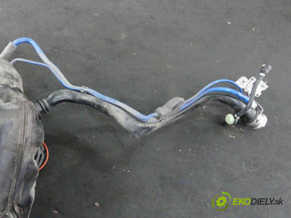 Mercedes GLC coupe X253 2015-2022 2.0 T 211KM automatic 155 kW 1991 cm3 5- Nádrž: palivo A2534704300 (Nádrže)