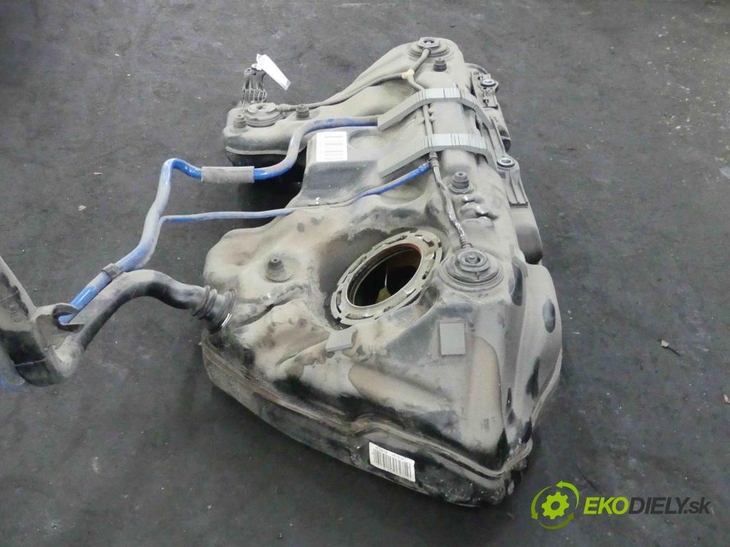 Mercedes GLC coupe X253 2015-2022 2.0 T 211KM automatic 155 kW 1991 cm3 5- Nádrž: palivo A2534704300 (Nádrže)