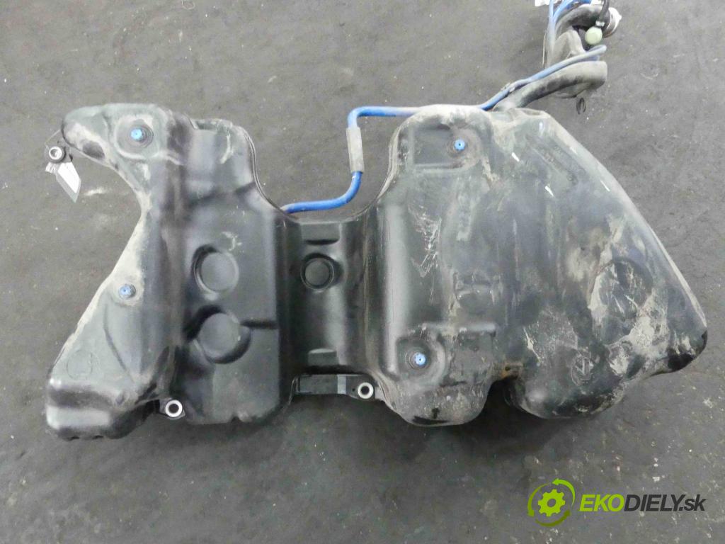 Mercedes GLC coupe X253 2015-2022 2.0 T 211KM automatic 155 kW 1991 cm3 5- Nádrž: palivo A2534704300 (Nádrže)