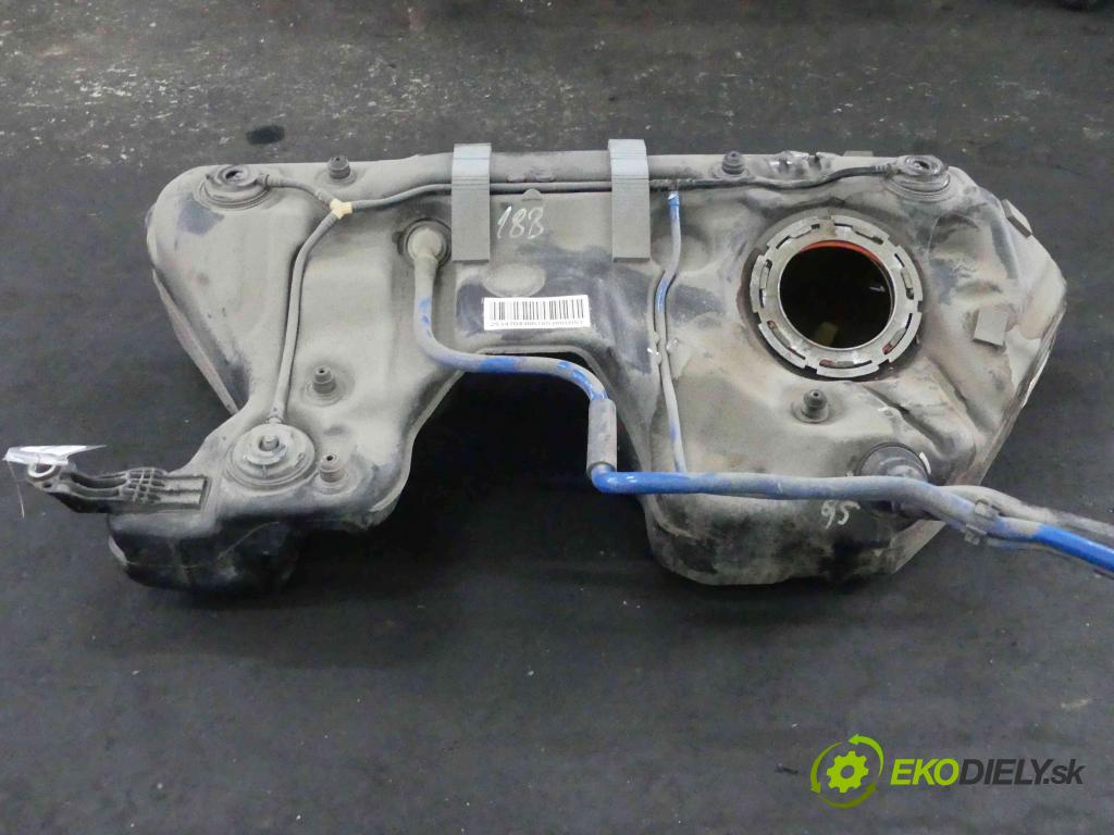 Mercedes GLC coupe X253 2015-2022 2.0 T 211KM automatic 155 kW 1991 cm3 5- Nádrž: palivo A2534704300 (Nádrže)