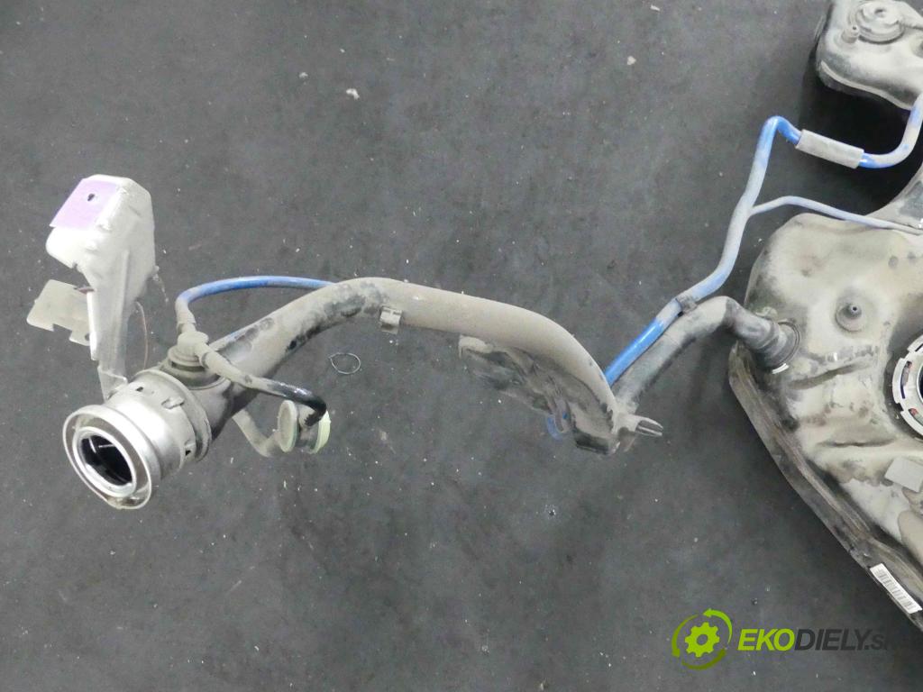 Mercedes GLC coupe X253 2015-2022 2.0 T 211KM automatic 155 kW 1991 cm3 5- Nádrž: palivo A2534704300 (Nádrže)