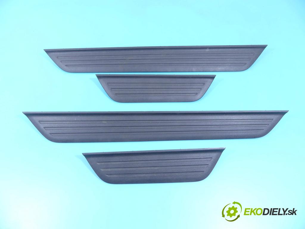 Suzuki Kizashi 2.4 16v 178HP: manual 131 kW 2393 cm3 4- lišta práh: ľavé 77622-57L0 (Lišty prahové)