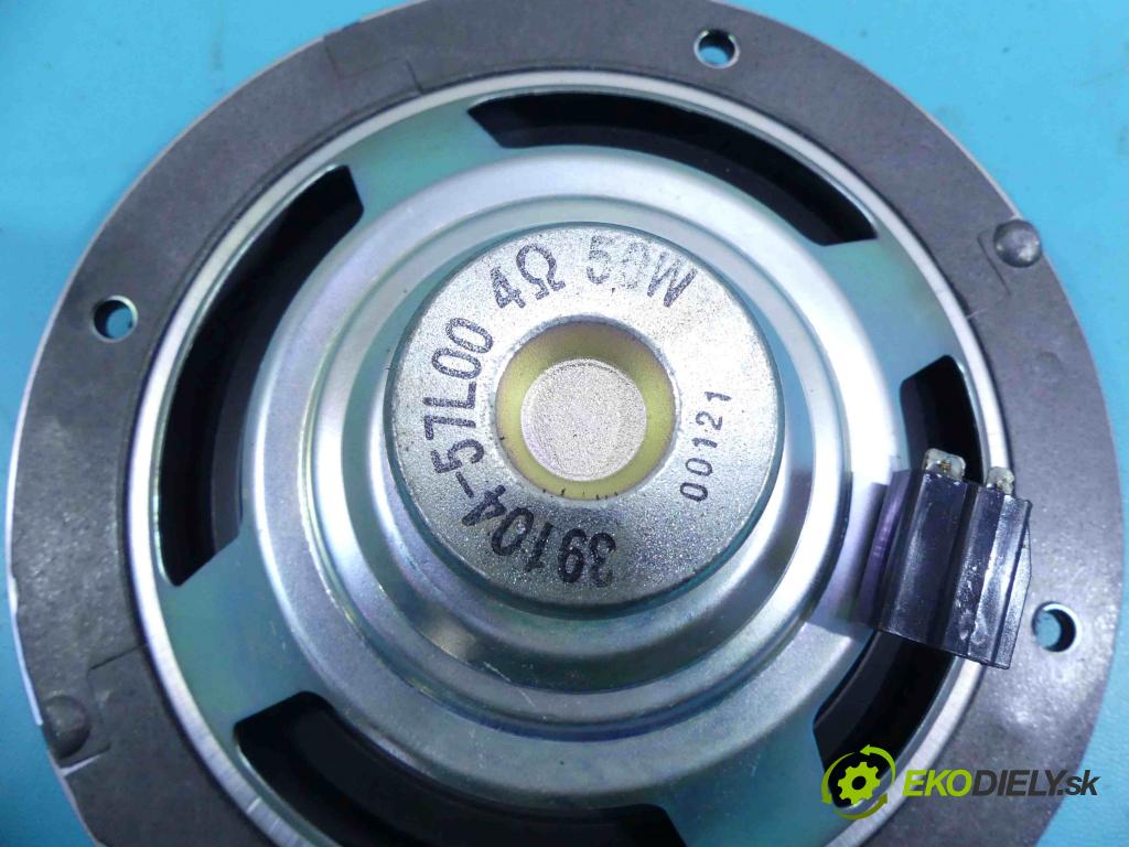 Suzuki Kizashi 2.4 16v 178HP: manual 131 kW 2393 cm3 4- Subwoofer: 39104-57L00 (Audio zariadenia)