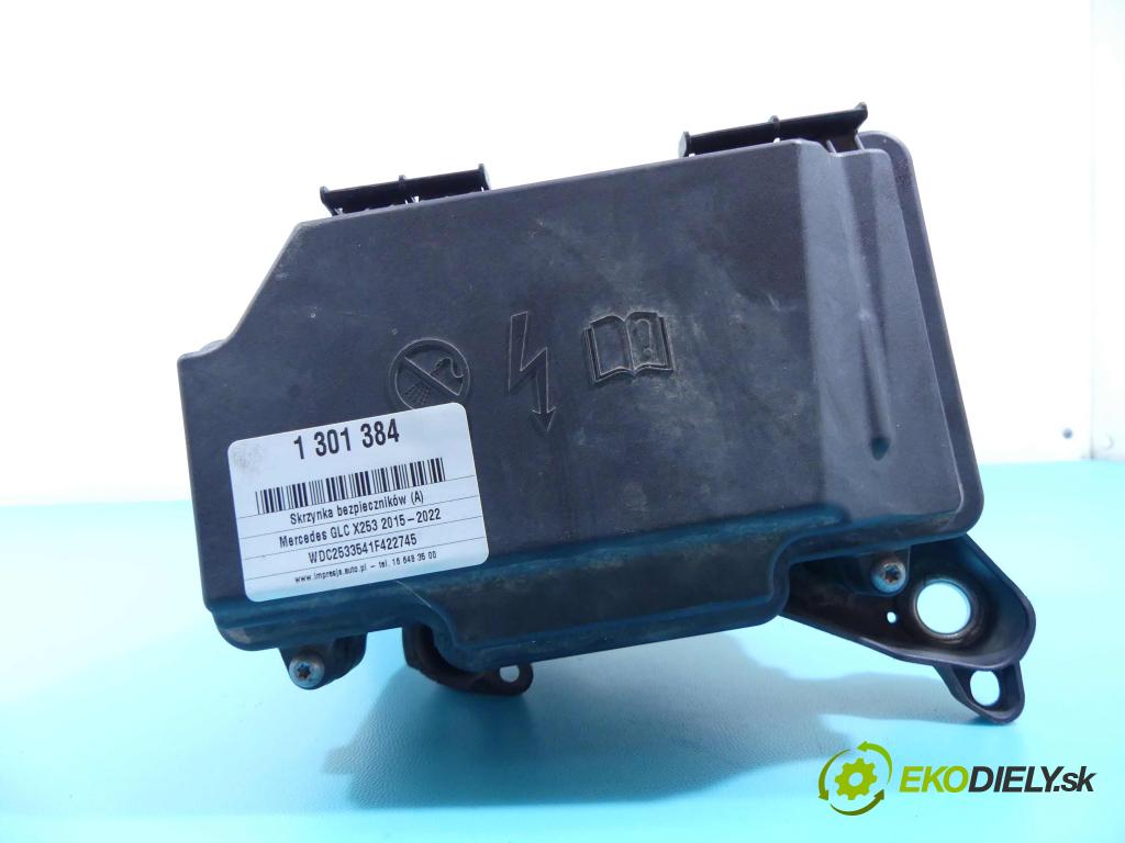 Mercedes GLC coupe X253 2015-2022 2.0 T 211KM automatic 155 kW 1991 cm3 5- skříňka pojistková A2059981301 (Pojistkové skříňky)