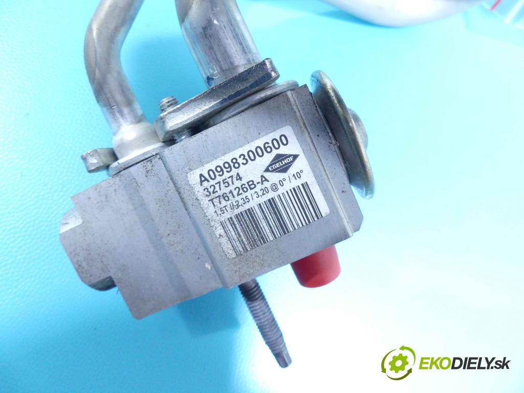 Mercedes GLC coupe X253 2015-2022 2.0 T 211KM automatic 155 kW 1991 cm3 5- radiátor A0998300600 (Radiátory topení)