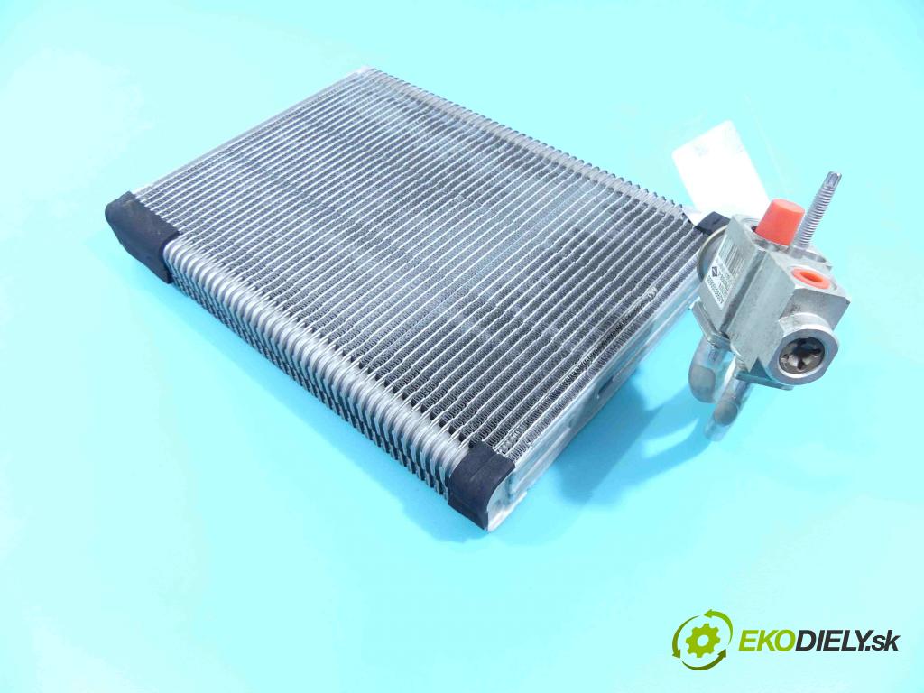 Mercedes GLC coupe X253 2015-2022 2.0 T 211KM automatic 155 kW 1991 cm3 5- radiátor A0998300600 (Radiátory topení)