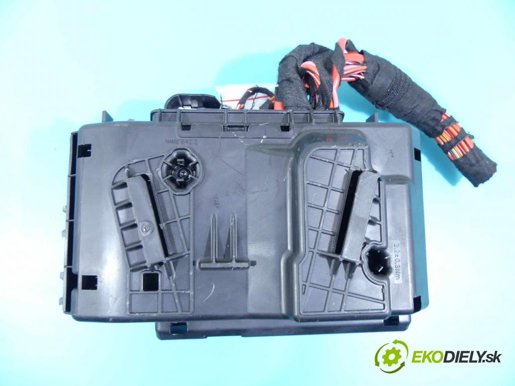 Mercedes GLC coupe X253 2015-2022 2.0 T 211KM automatic 155 kW 1991 cm3 5- skříňka pojistková  (Pojistkové skříňky)