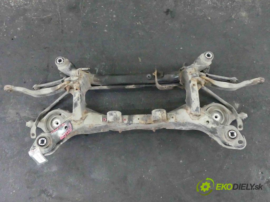 Volvo XC60 I 2008-2017 2.4d 181KM automatic 133 kW 2400 cm3 5- zadní výztuha 