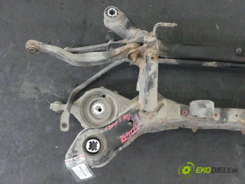 Volvo XC60 I 2008-2017 2.4d 181KM automatic 133 kW 2400 cm3 5- zadní výztuha