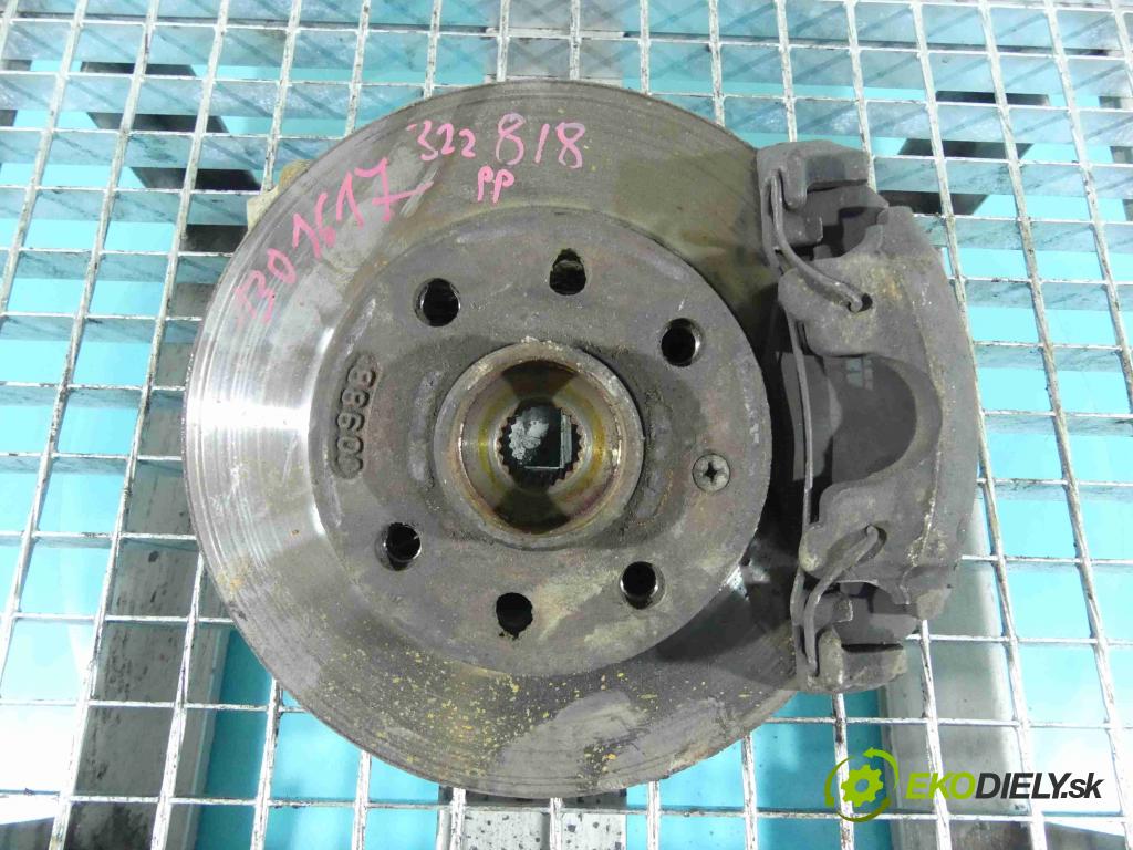 Opel Corsa B 1993-1999 1.2 45KM manual 33 kW 1195 cm3 3- náboj pravé  (Náboje)