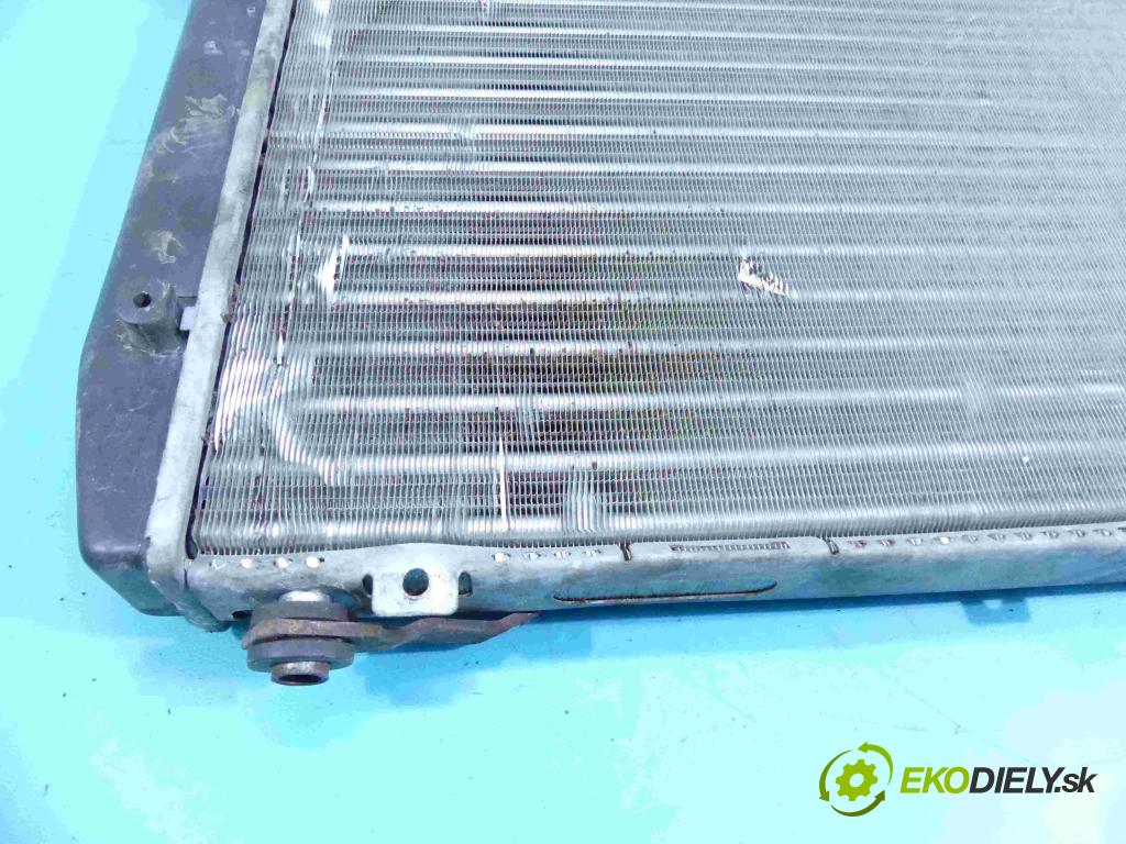 Audi 80 B3 1986-1991 2.0 injekcia: mechanický 114 HP manual 84 kW 1984 cm3 4- chladič  (Chladiče)