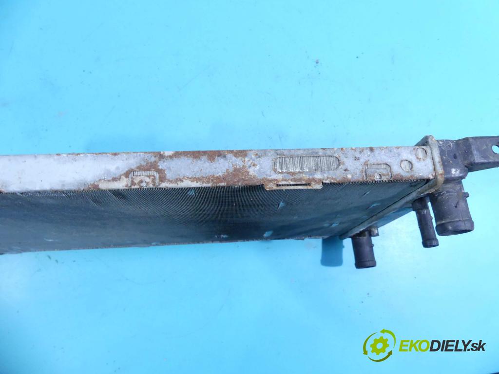 Audi 80 B3 1986-1991 2.0 injekcia: mechanický 114 HP manual 84 kW 1984 cm3 4- chladič  (Chladiče)