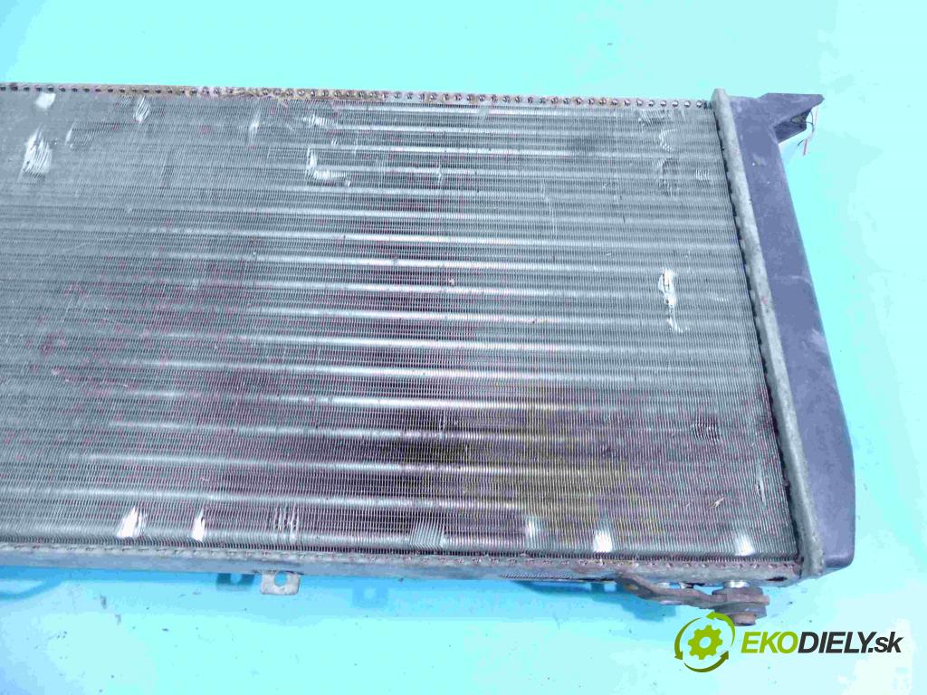 Audi 80 B3 1986-1991 2.0 injekcia: mechanický 114 HP manual 84 kW 1984 cm3 4- chladič  (Chladiče)