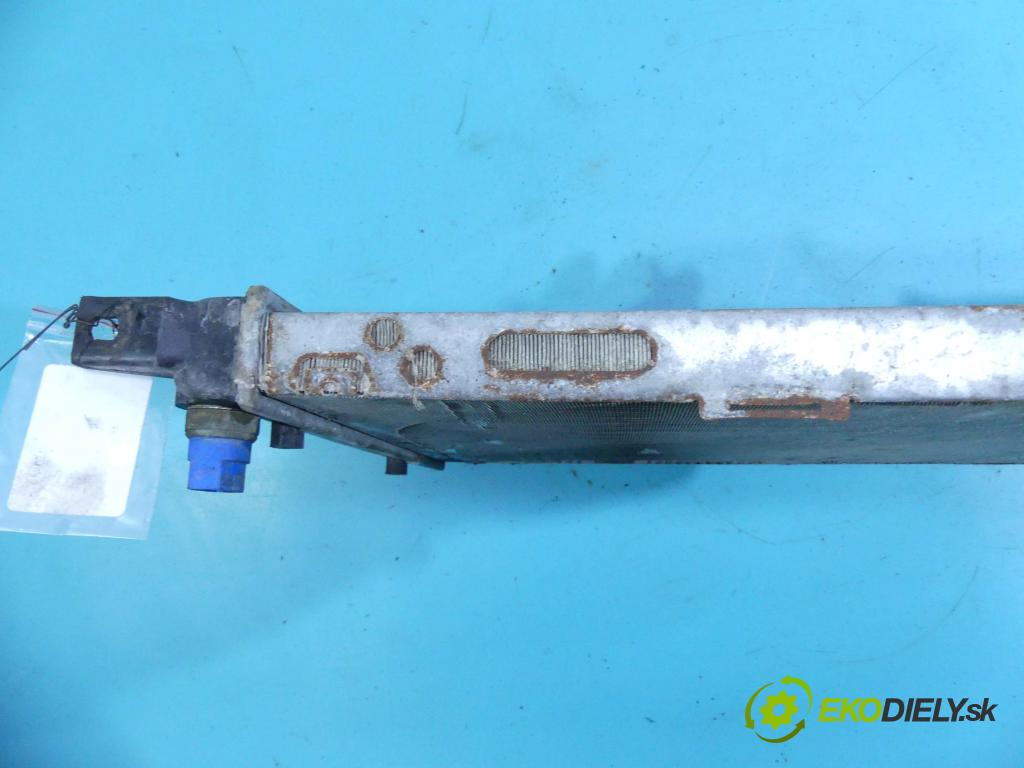 Audi 80 B3 1986-1991 2.0 injekcia: mechanický 114 HP manual 84 kW 1984 cm3 4- chladič  (Chladiče)