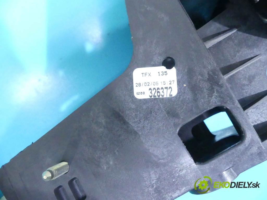 Renault Scenic II 2003-2009 1.5 dci 101 HP manual 74 kW 1461 cm3 5- Páka: Změny: stupeň,rýchlosť 8200326372 (Rýchlostné páky / kulisy)