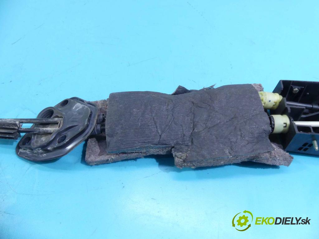 Renault Scenic II 2003-2009 1.5 dci 101 HP manual 74 kW 1461 cm3 5- Páka: Změny: stupeň,rýchlosť 8200326372 (Rýchlostné páky / kulisy)