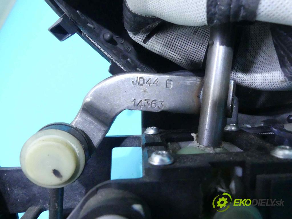 Renault Scenic II 2003-2009 1.5 dci 101 HP manual 74 kW 1461 cm3 5- Páka: Změny: stupeň,rýchlosť 8200326372 (Rýchlostné páky / kulisy)