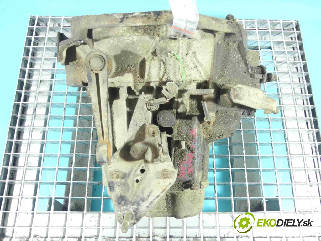 Peugeot 106 1.0 50KM manual 37 kW 954 cm3 5- prevodovka stupeň,rýchlosť manual 20CE68