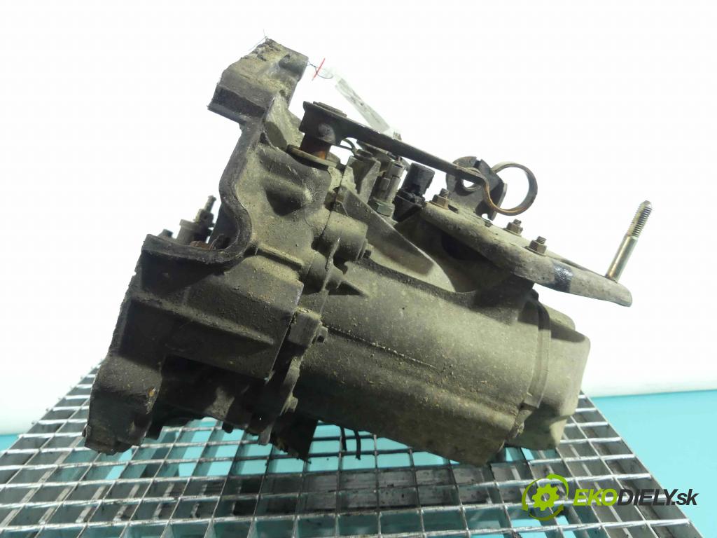 Peugeot 106 1.0 50KM manual 37 kW 954 cm3 5- prevodovka stupeň,rýchlosť manual 20CE68