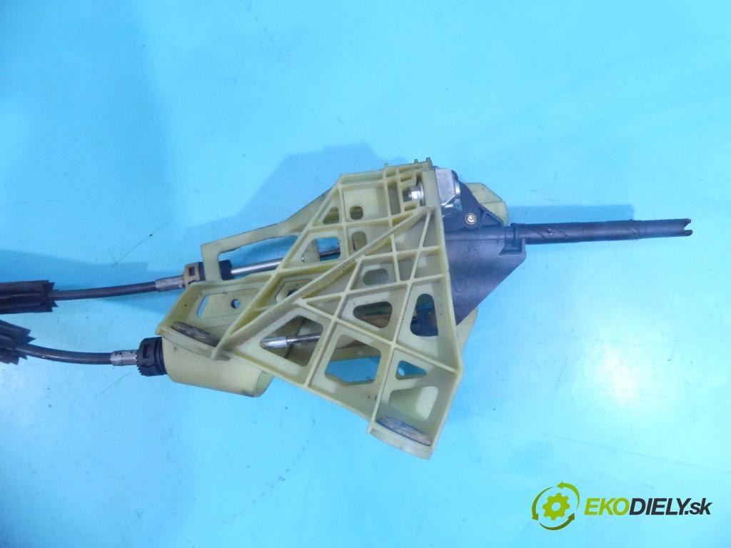 Vw Transporter T5 2003-2015 1.9 tdi 102 HP manual 75 kW 1896 cm3 5- Páka: Změny: stupeň,rýchlosť 7H0711116 (Rýchlostné páky / kulisy)