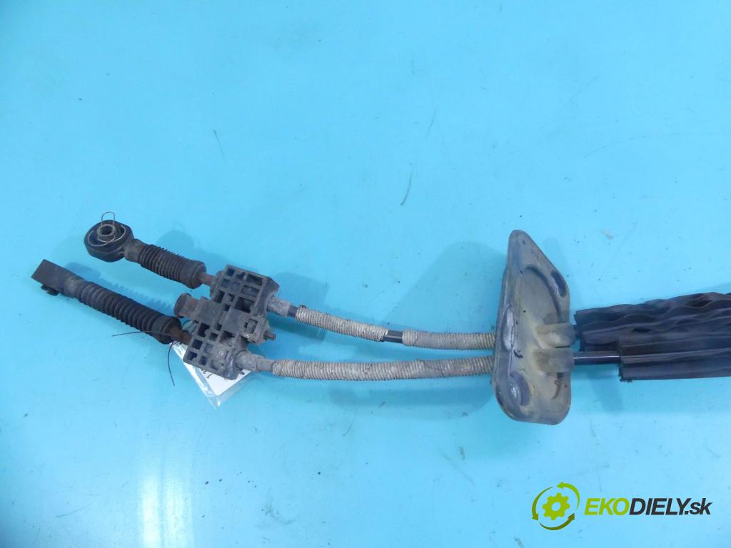 Vw Transporter T5 2003-2015 1.9 tdi 102 HP manual 75 kW 1896 cm3 5- Páka: Změny: stupeň,rýchlosť 7H0711116 (Rýchlostné páky / kulisy)