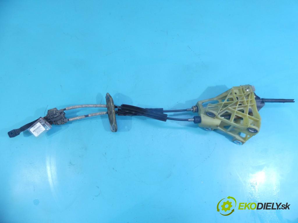 Vw Transporter T5 2003-2015 1.9 tdi 102 HP manual 75 kW 1896 cm3 5- Páka: Změny: stupeň,rýchlosť 7H0711116 (Rýchlostné páky / kulisy)