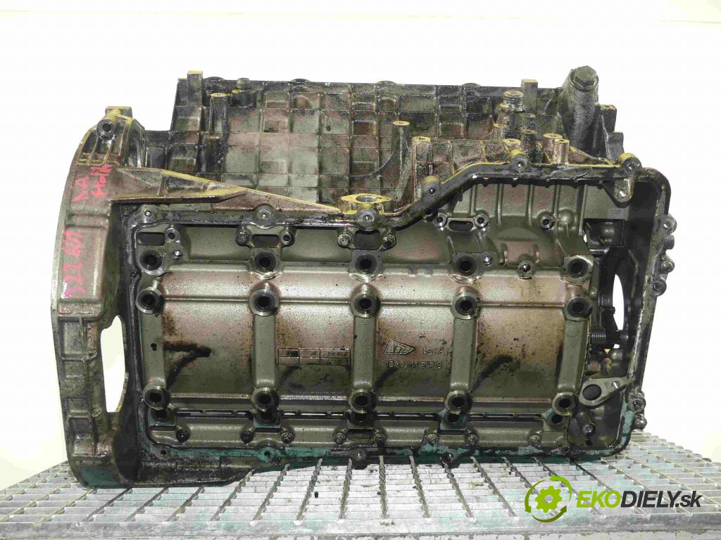 Mercedes ML W163 1997-2005 4.0 CDI V8 250 HP automatic 184 kW 3996 cm3 5- Blok motora 628963400130 (Blok motora)