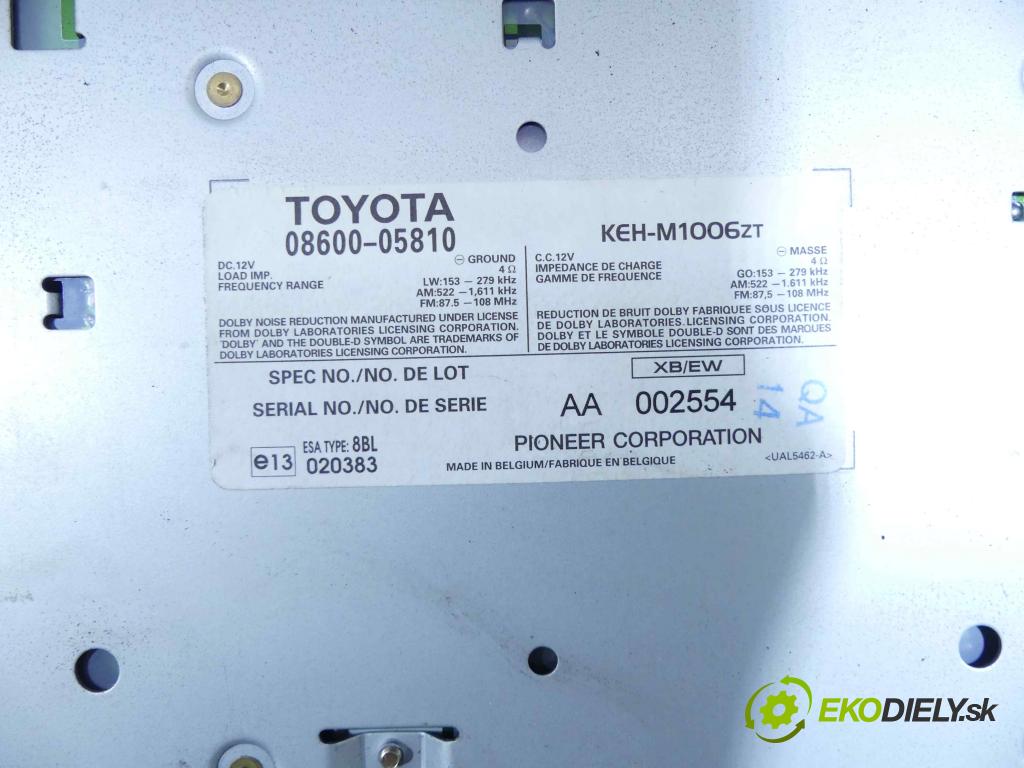 Toyota Avensis I T22 1997-2003 1.6 vvti 110 HP manual 81 kW 1598 cm3 5- Radio originál 86110-05010